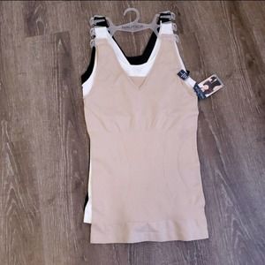 Nautica 3pk seamless shaping camis shapewear size Small Large‎ NEW!!!